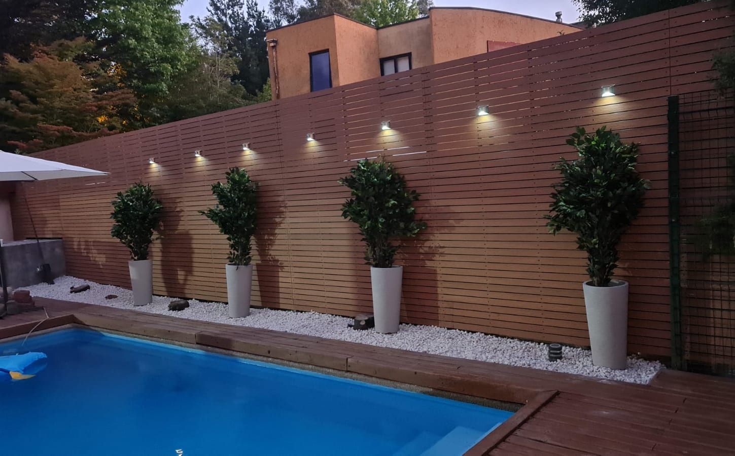 Corta Vistas WPC Sintético: Una alternativa elegante y resistente para tu hogar